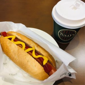 白金高輪タリーズホットドッグ